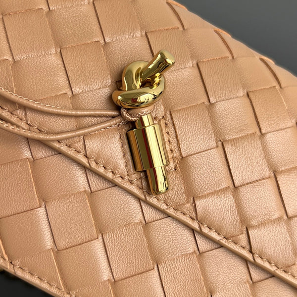 BV 26s Andiamo Pouch Beige Intrecciato Leather 291438