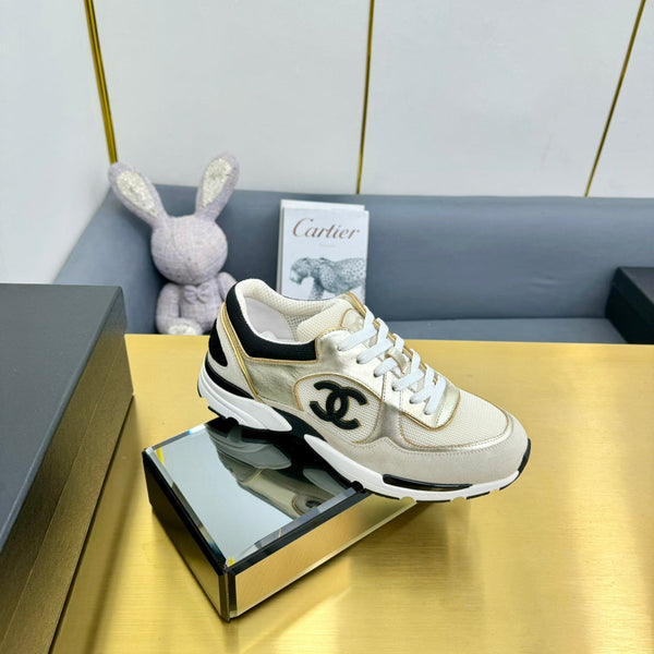 sneaker da donna cc in tweed di lana oro chiaro, vitello oro e vitello scamosciato beige 137569