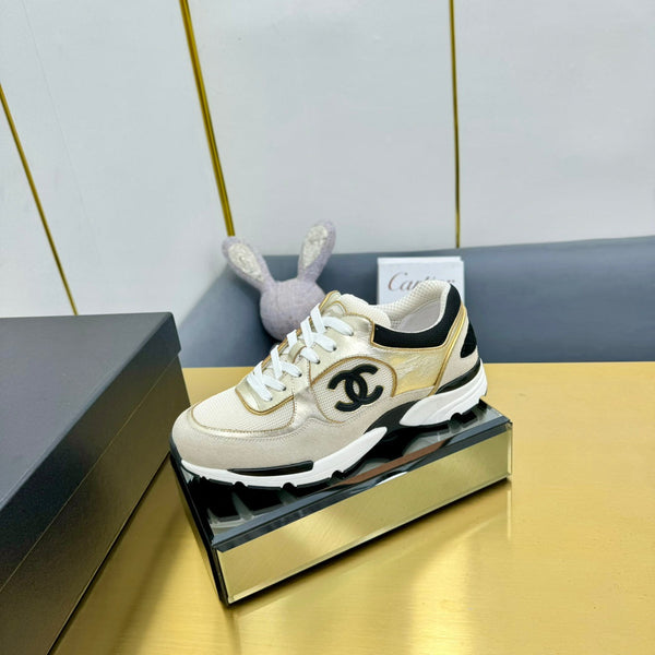 sneaker da donna cc in tweed di lana oro chiaro, vitello oro e vitello scamosciato beige 137569