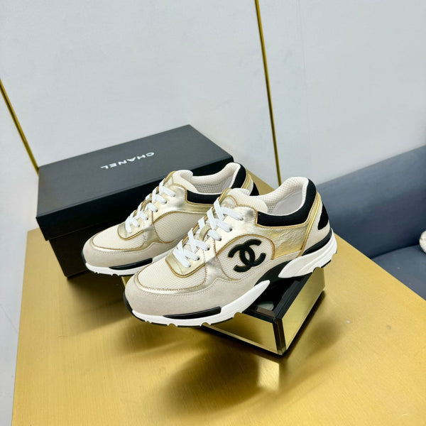 sneaker da donna cc in tweed di lana oro chiaro, vitello oro e vitello scamosciato beige 137569