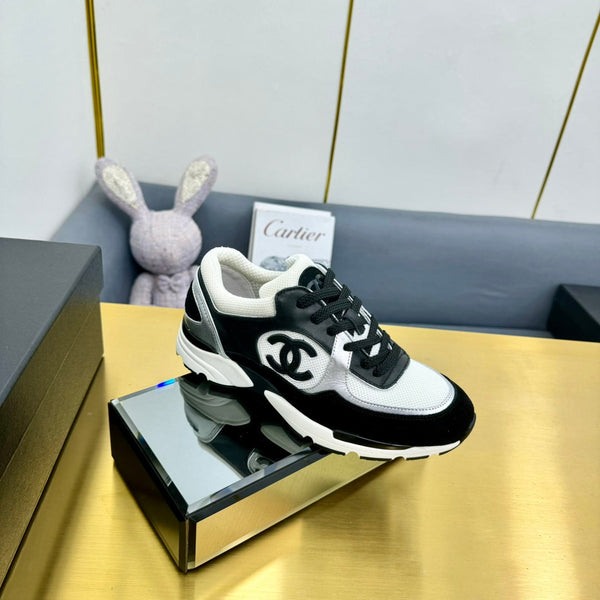 sneaker da donna cc in tweed di lana bianco, vitello argentato e vitello scamosciato nero 137577