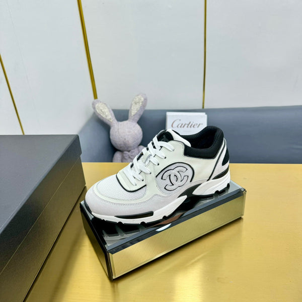 sneaker da donna cc in tweed di lana bianco nero e pelle di vitello scamosciata viola chiaro 137579