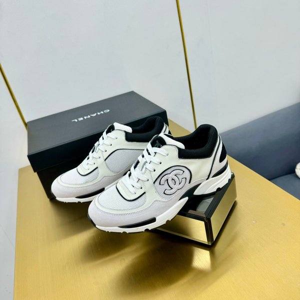 sneaker da donna cc in tweed di lana bianco nero e pelle di vitello scamosciata viola chiaro 137579