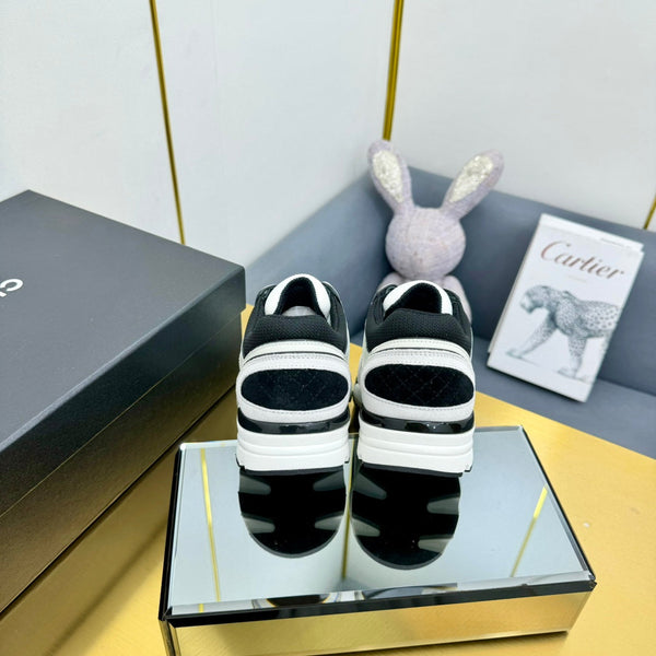 sneaker da donna cc in tweed di lana bianco nero e pelle di vitello scamosciata viola chiaro 137579