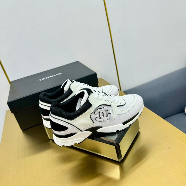 sneaker da donna cc in tweed di lana bianco nero e pelle di vitello scamosciata viola chiaro 137579