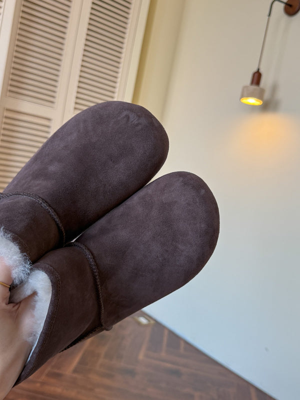 UGG Classic Femme Mini Boots Charred Mahogany Wool Suede 517908