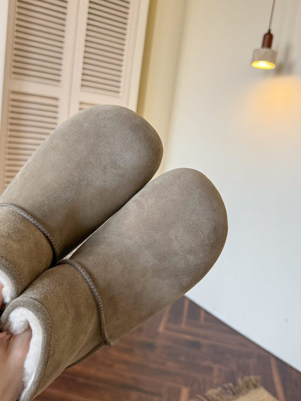 UGG Classic Femme Mini Boots Stone Clay Wool Suede 517909