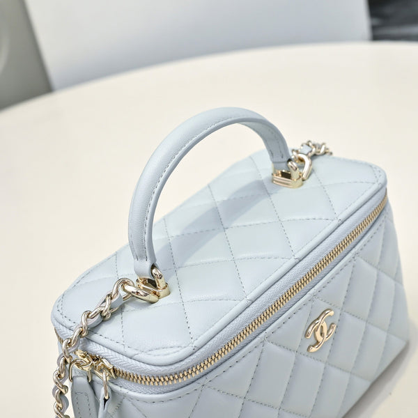CC 26s Vanity Case Light Blue Pastel Quilted Lambskin 286287