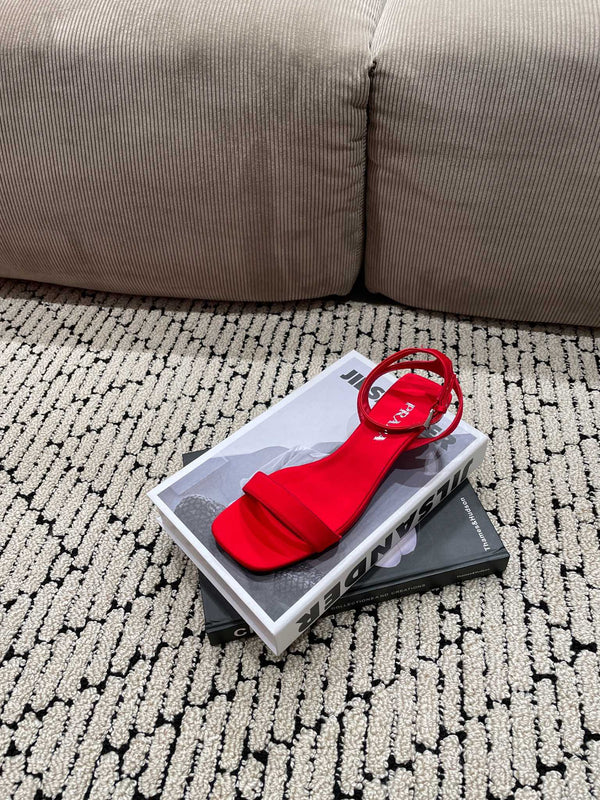 SANDALI IN RASO CON TACCO TRIANGOLARE PRA CREMISON