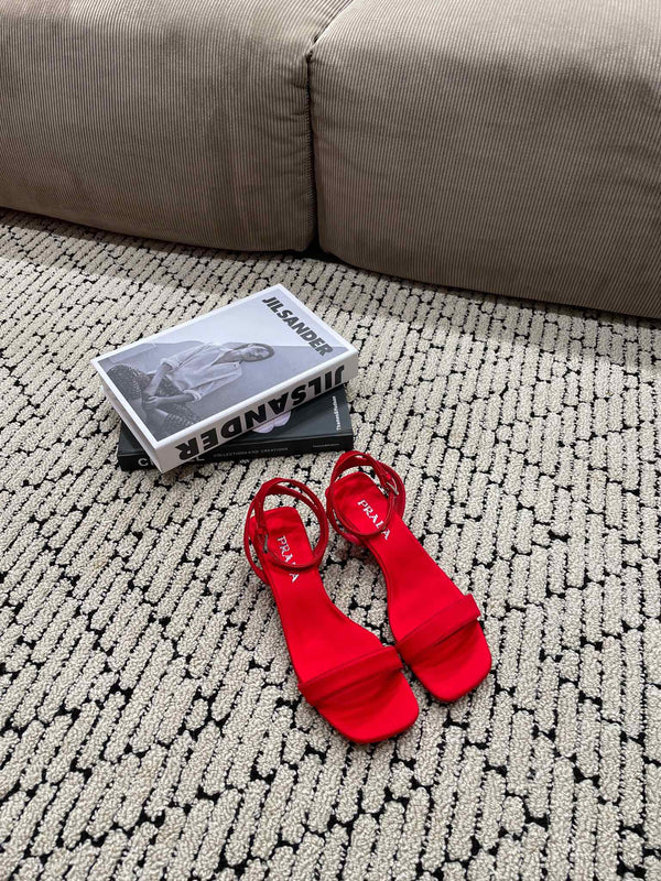 SANDALI IN RASO CON TACCO TRIANGOLARE PRA CREMISON