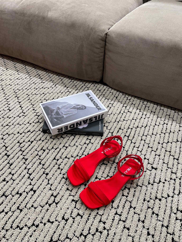 SANDALI IN RASO CON TACCO TRIANGOLARE PRA CREMISON