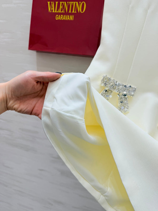 Robe Valen 26s sans manches, ornée d'un nœud et de perles, en tissu blanc 344777