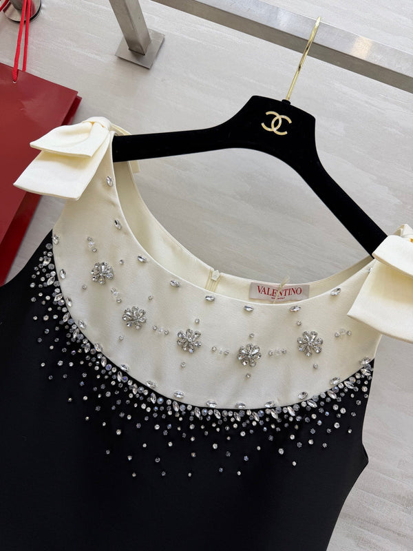 Valen 26s Robe noire en coton ornée de perles et de strass 344751