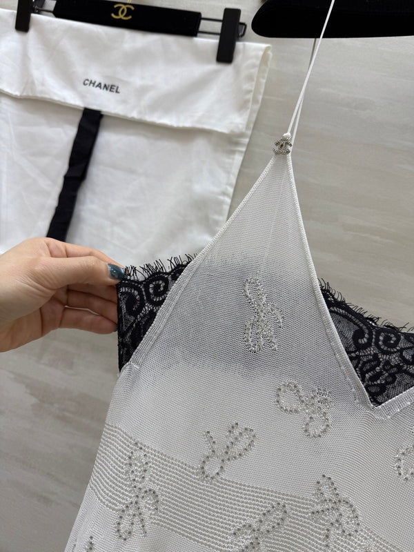 Robe en dentelle brodée jacquard avec nœud en strass CC, coton blanc 346488