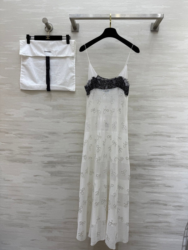 Robe en dentelle brodée jacquard avec nœud en strass CC, coton blanc 346488