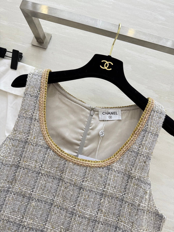 CC 26s Robe classique en tweed beige-gris 352291