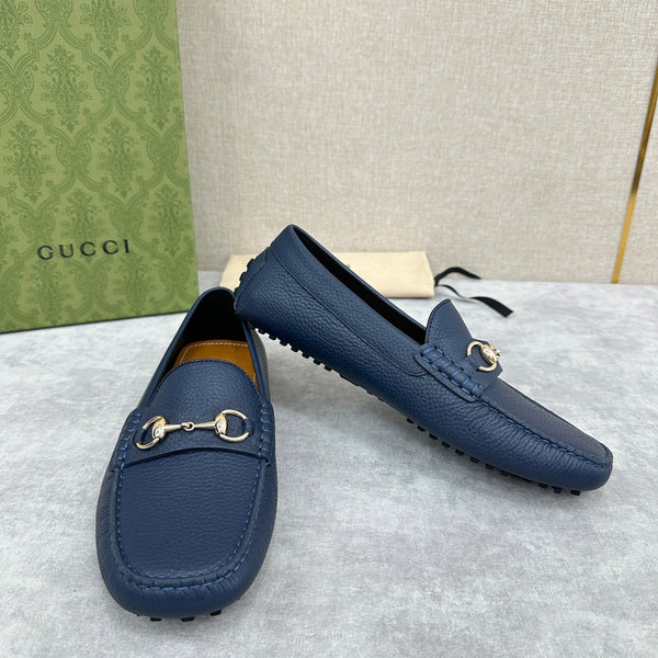 Mocassino da uomo GG in pelle di vacchetta blu 522539