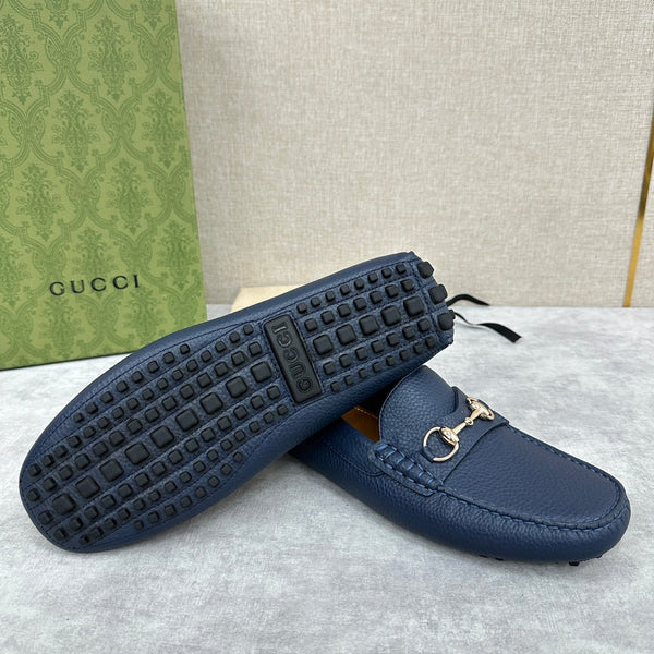 Mocassino da uomo GG in pelle di vacchetta blu 522539