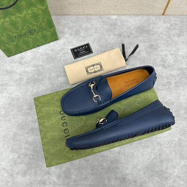 Mocassino da uomo GG in pelle di vacchetta blu 522539
