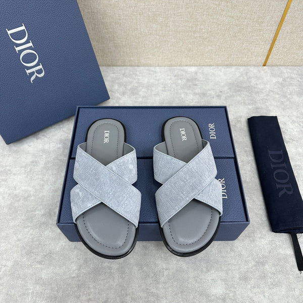 CD ALIAS SANDAL LIGHT GRAY SUEDE