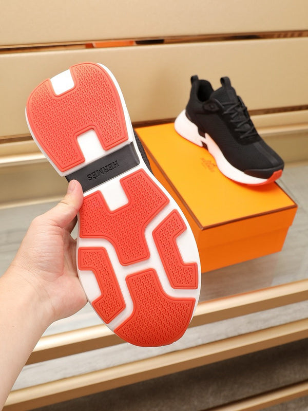 HM HUGO SNEAKER BLACK AND WHITE BREATHABLE FABRIC