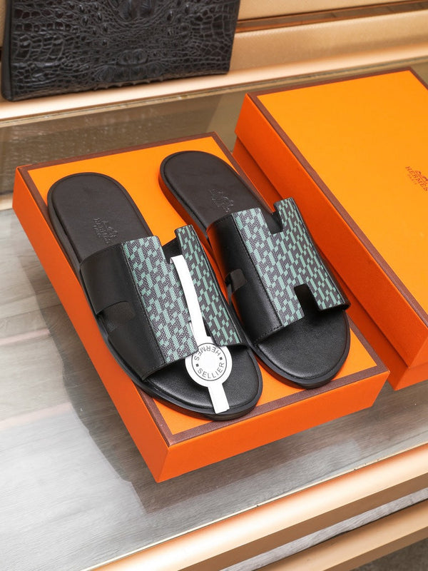 SANDALO HM IZMIR IN PELLE DI AGNELLO NERA E ZAFFIRO