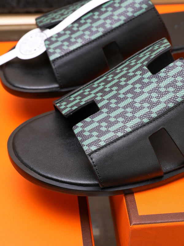 SANDALO HM IZMIR IN PELLE DI AGNELLO NERA E ZAFFIRO