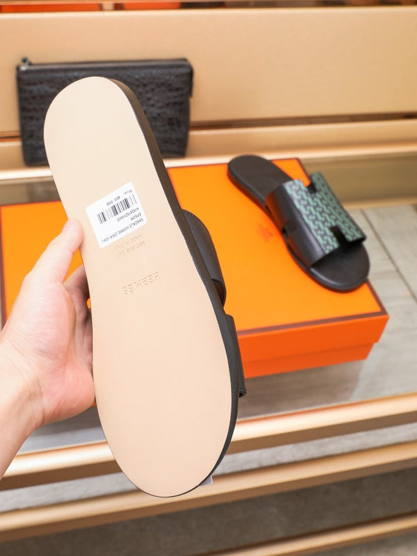 SANDALO HM IZMIR IN PELLE DI AGNELLO NERA E ZAFFIRO