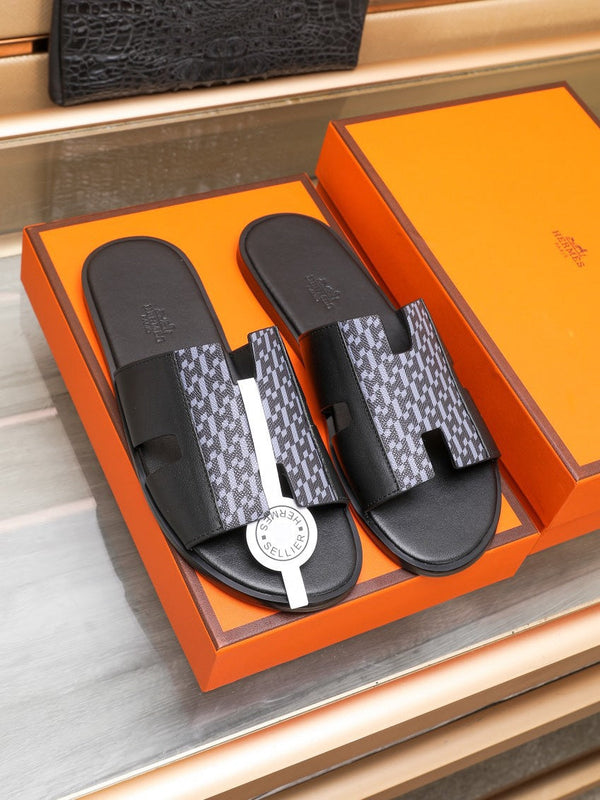 SANDALO HM IZMIR IN PELLE DI AGNELLO NERA E LAVANDA