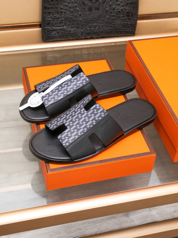 SANDALO HM IZMIR IN PELLE DI AGNELLO NERA E LAVANDA