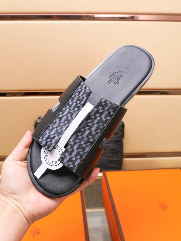 SANDALO HM IZMIR IN PELLE DI AGNELLO NERA E LAVANDA