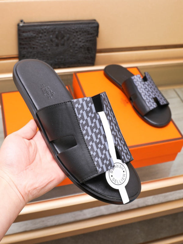 SANDALO HM IZMIR IN PELLE DI AGNELLO NERA E LAVANDA