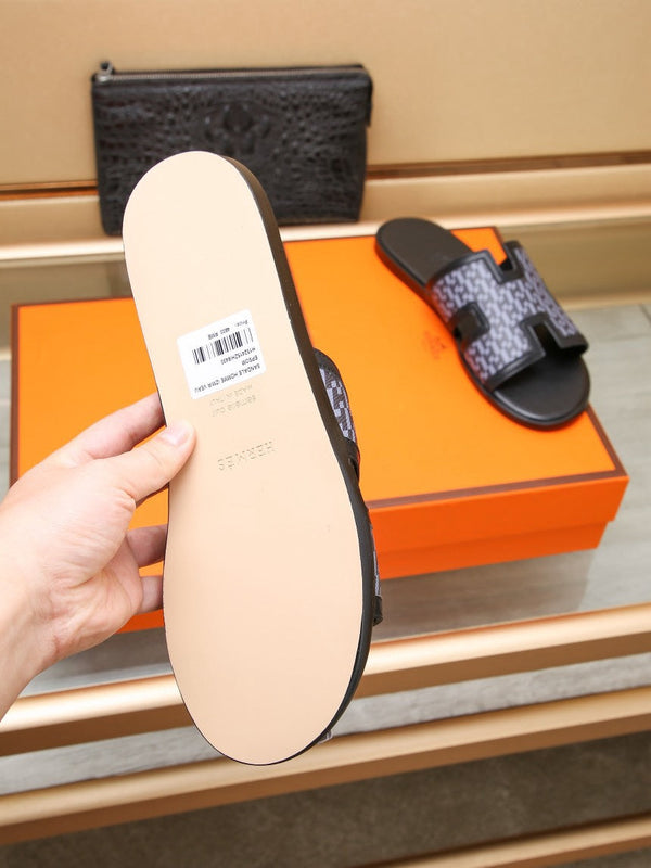 HM ORAN SANDAL BLACK AND LAVENDER LAMBSKIN