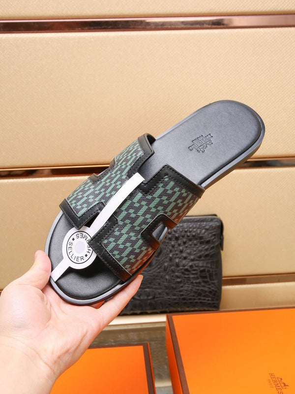 HM ORAN SANDAL BLACK AND SAPPHIRE LAMBSKIN