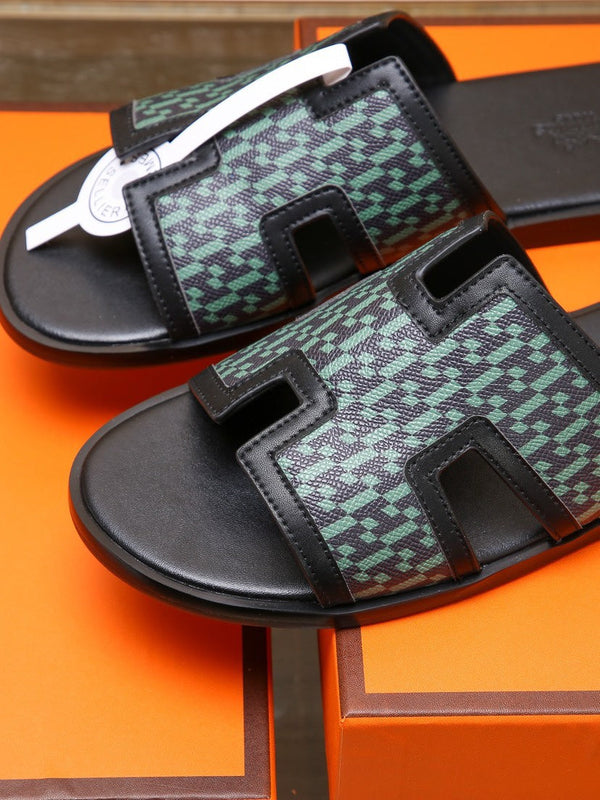 HM ORAN SANDAL BLACK AND SAPPHIRE LAMBSKIN