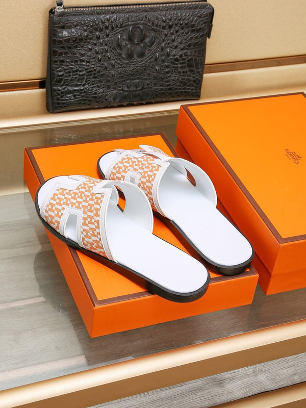 HM ORAN SANDAL WHITE AND TANGERINE LAMBSKIN