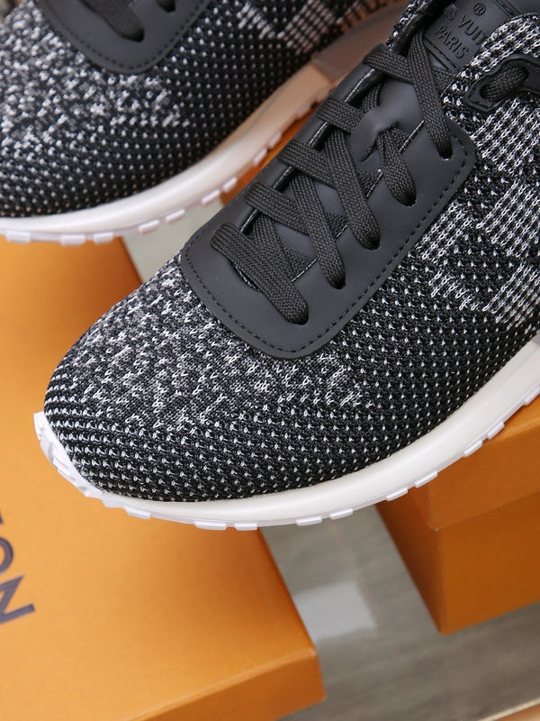 LV CLASSIC SNEAKER IN BLACK MIX WHITE LUMINOUS KNIT