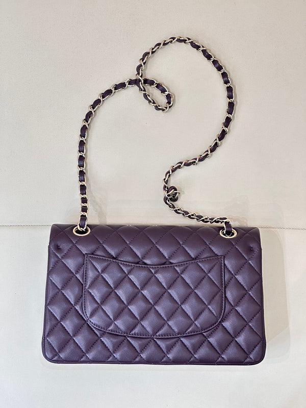 CLASSIC FLAP 25CM VIOLET LAMBSKIN LIGHT GOLD HARDWARE