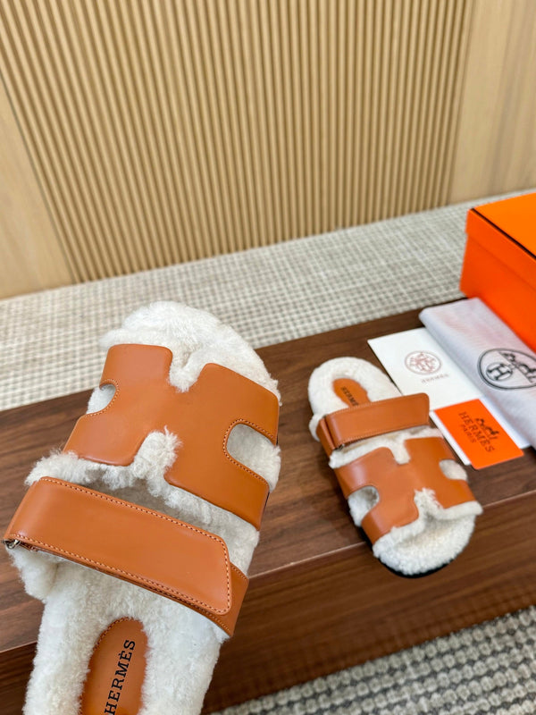 HM Chypre Sandal Burnt Orange Mix White Wool And Cowhide Lining 543687