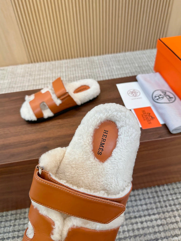 HM Chypre Sandal Burnt Orange Mix White Wool And Cowhide Lining 543687