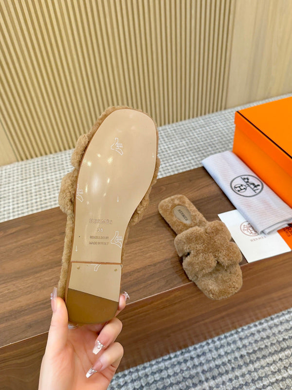 HM Oran Sandal Brown Caramel Wool 543690