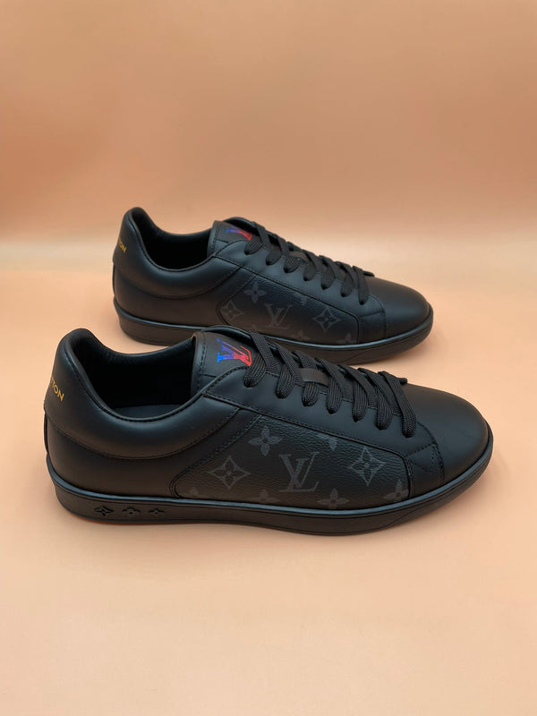 LV RIVOLI BLACK SNEAKER