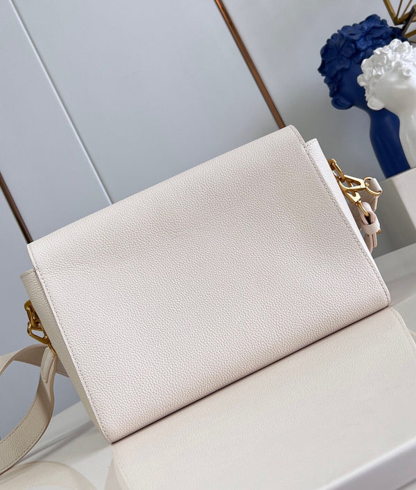 lv soft twist 27cm quartz calfskin gold hardware