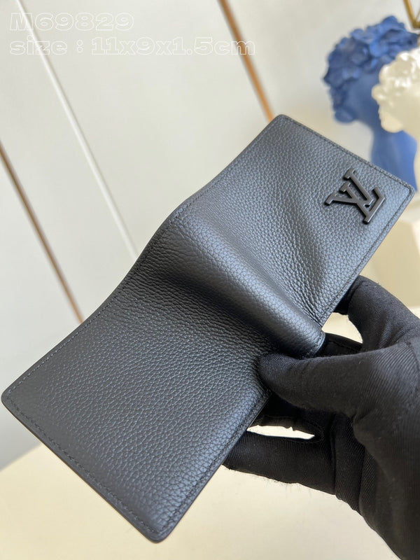 MULTIPLE WALLET AEROGRAM 10CM BLACK CALFSKIN