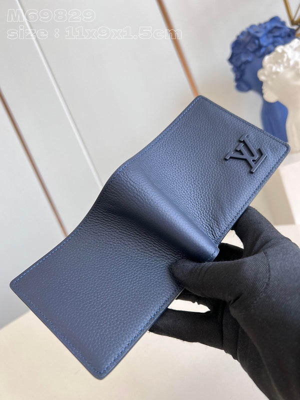 MULTIPLE WALLET AEROGRAM 10CM BLUE CALFSKIN