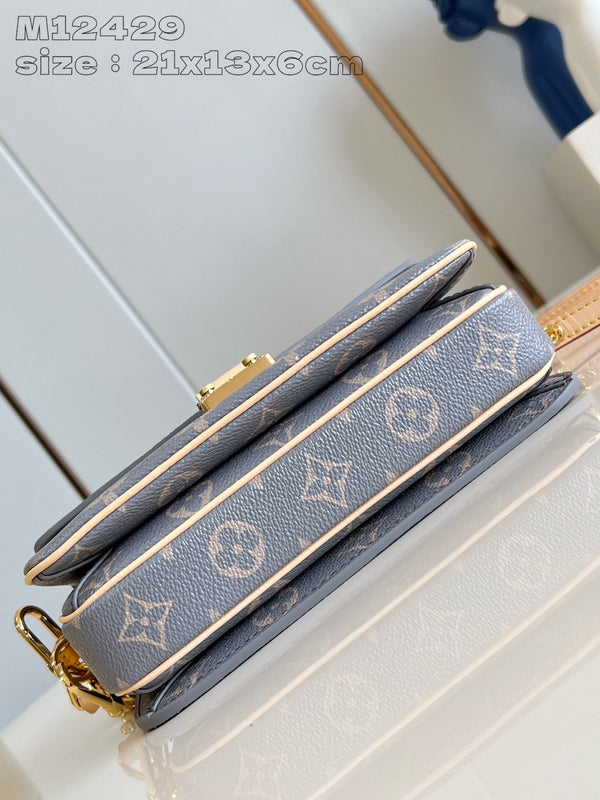 Pochette Metis East West 21.5 Gray Monogram Canvas