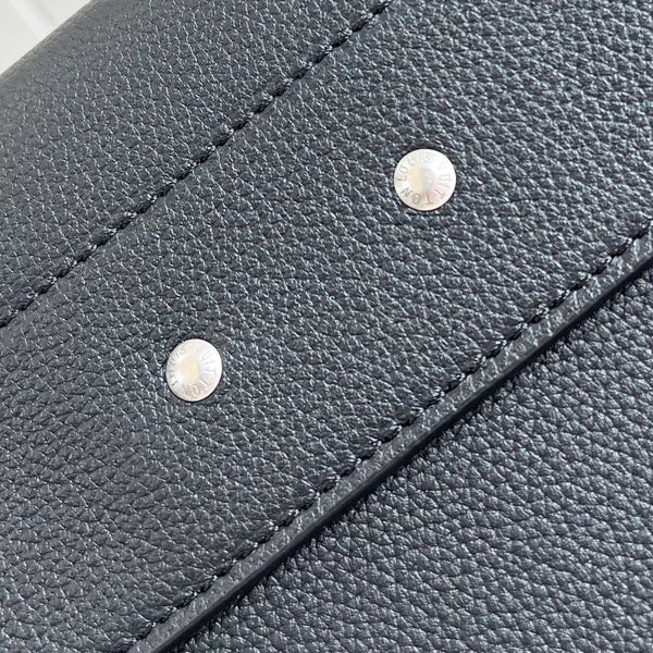 BORSA A TRACOLLA STEAMER 30 IN PELLE DI VITELLO NERA CON FERRAMENTA IN ARGENTO