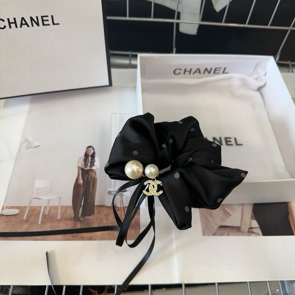 BLACK WRINKLE FABRIC SCRUNCHIE 358314