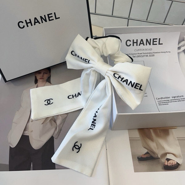 WHITE SILK SCRUNCHIE 414455