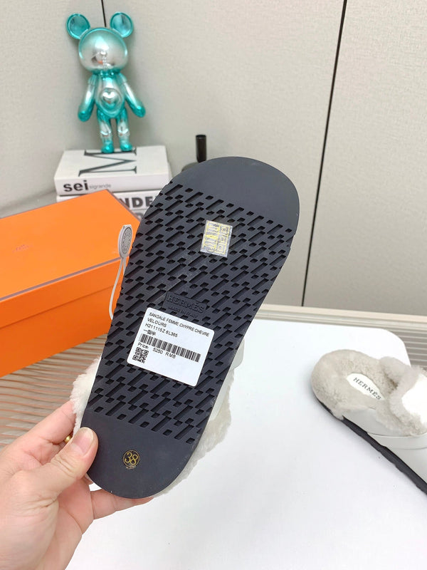 HM Mule 30mm In White With Fleece And Cowhide Lining 971390